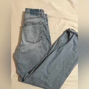 Abercrombie Curve Love 90’s Relaxed Jean